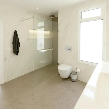 Luxury Puerto Del Carmen 4 Bedrooms La Perla Modern Furnishings * Tías