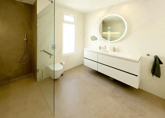 Luxury Puerto Del Carmen 4 Bedrooms La Perla Modern Furnishings *