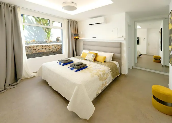 Villa Luxury Puerto Del Carmen 4 Bedrooms La Perla Modern Furnishings *