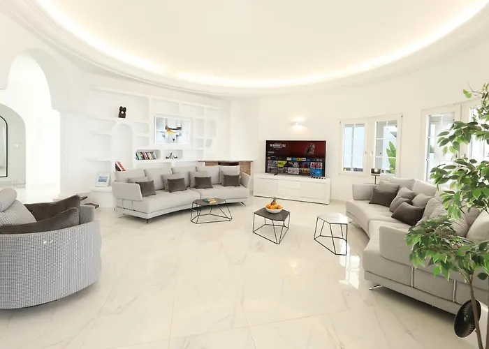 Luxury Puerto Del Carmen 4 Bedrooms La Perla Modern Furnishings Villa Tías