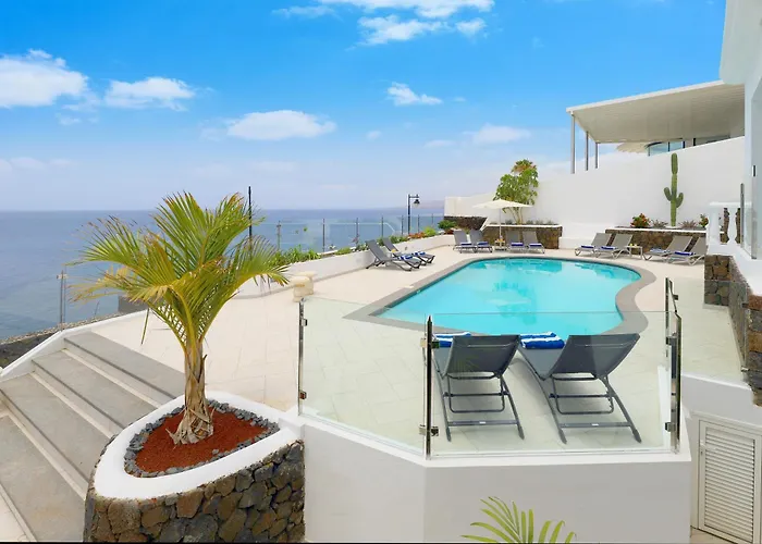 Luxury Puerto Del Carmen 4 Bedrooms La Perla Modern Furnishings Tías