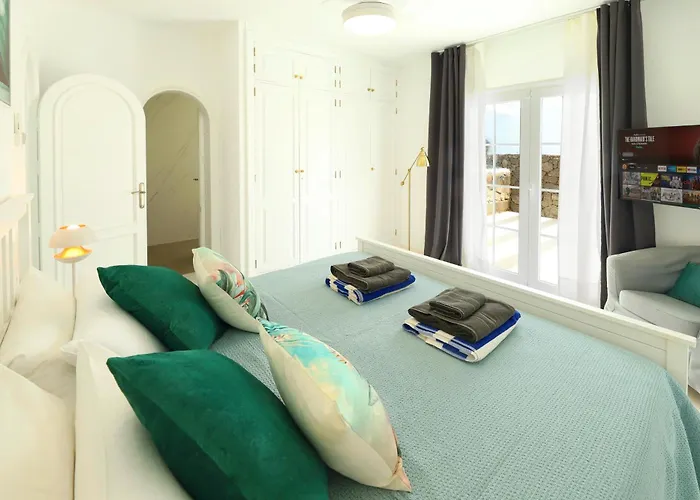 Luxury Puerto Del Carmen 4 Bedrooms La Perla Modern Furnishings Villa *