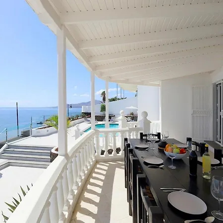 Villa Luxury Puerto Del Carmen - 4 Bedrooms - La Perla Modern Furnishings Stunning Sea Views