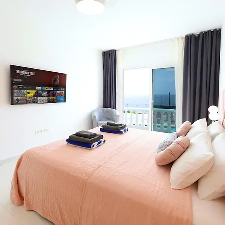 Luxury Puerto Del Carmen 4 Bedrooms Lapela Modern Furnishings