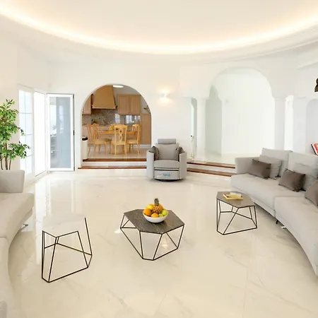 Вилла Luxury Puerto Del Carmen 4 Bedrooms Lapela Modern Furnishings *