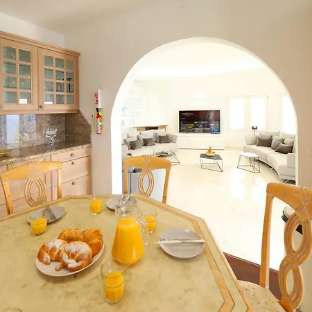 Luxury Puerto Del Carmen 4 Bedrooms Lapela Modern Furnishings Вилла