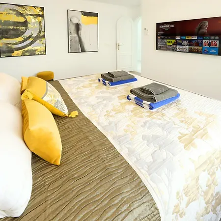 Luxury Puerto Del Carmen - 4 Bedrooms - La Perla Modern Furnishings Stunning Sea Views *