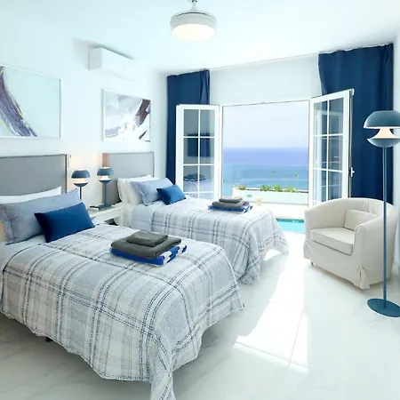 Villa Luxury Puerto Del Carmen - 4 Bedrooms - La Perla Modern Furnishings Stunning Sea Views