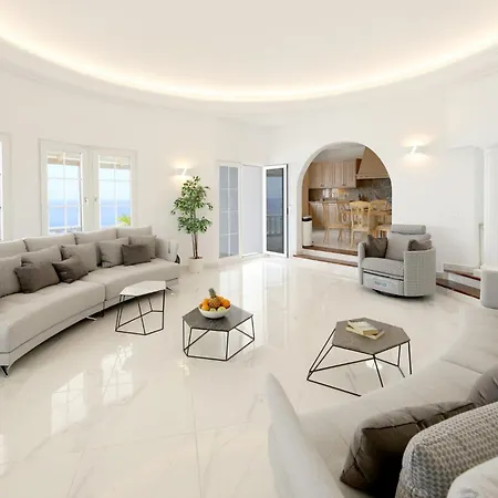 Luxury Puerto Del Carmen - 4 Bedrooms - La Perla Modern Furnishings Stunning Sea Views