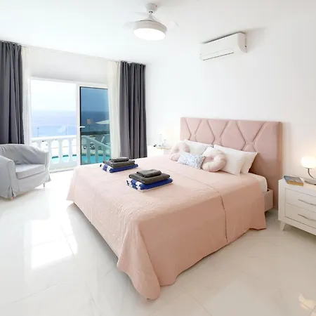 Luxury Puerto Del Carmen - 4 Bedrooms - La Perla Modern Furnishings Stunning Sea Views * Tias