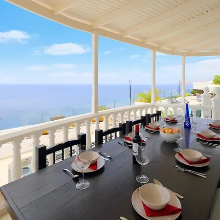 Luxury Puerto Del Carmen - 4 Bedrooms - La Perla Modern Furnishings Stunning Sea Views *