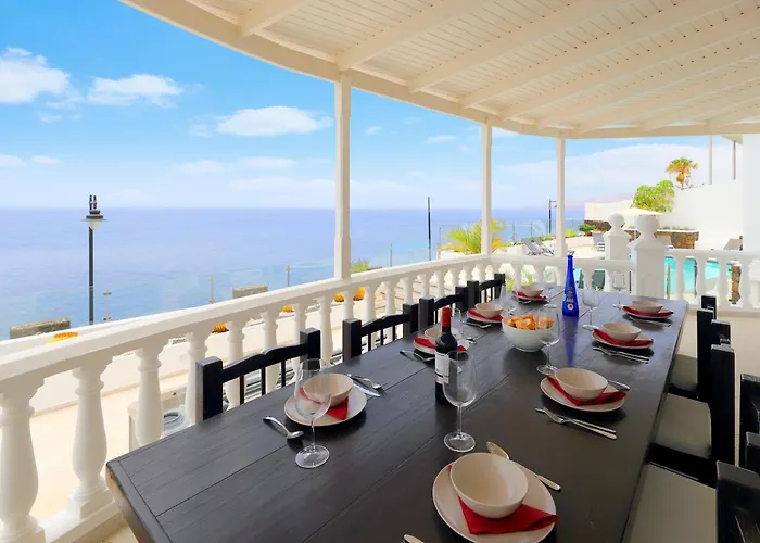 Luxury Puerto Del Carmen 4 Bedrooms La Perla Modern Furnishings Villa *