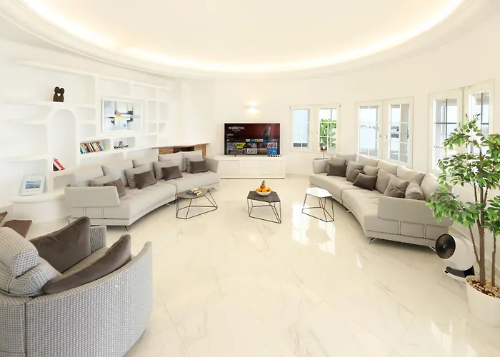 Villa Luxury Puerto Del Carmen 4 Bedrooms La Perla Modern Furnishings