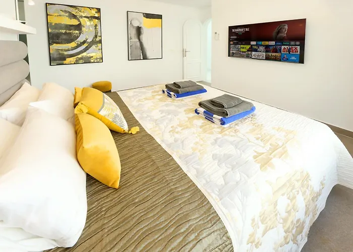 Luxury Puerto Del Carmen 4 Bedrooms La Perla Modern Furnishings *